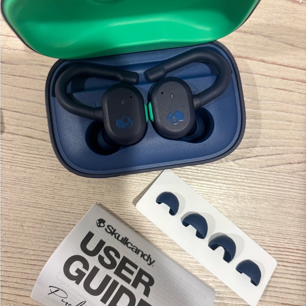 Skullcandy ear buds